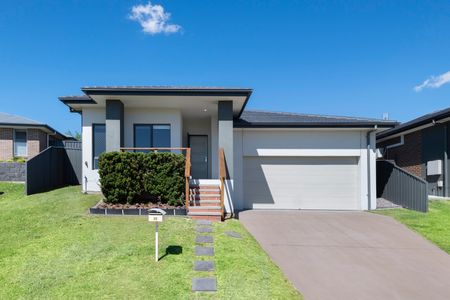 20 Hunterglen Drive, Bolwarra NSW 2320 - House For Rent | Domain - Photo 3