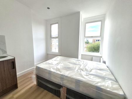 House share to rent - Photo 2