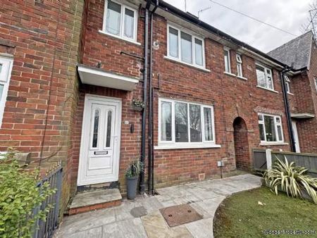 3 bedroom property to rent in Oldham - Photo 2