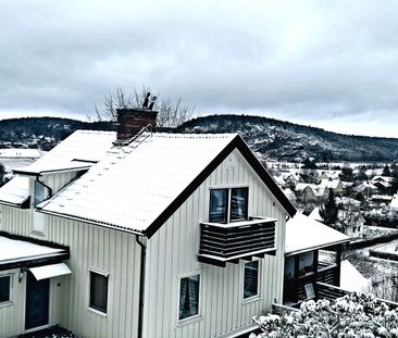 Uddebacken, Jonsered - Foto 1