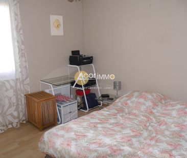 Location Appartement 2 pièces 48m² LA SEYNE SUR MER 83500 - Photo 2