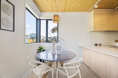 Brand New in Mount Albert! - Photo 2