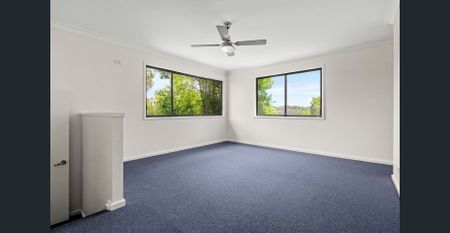 Sensational family home with superb outdoor entertaining areas - Photo 3