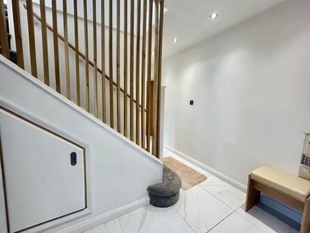 Aldershot Road, Fleet, GU51 - Photo 2