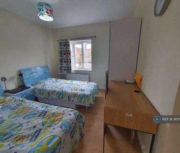 3 bedroom terraced house to rent - Photo 6