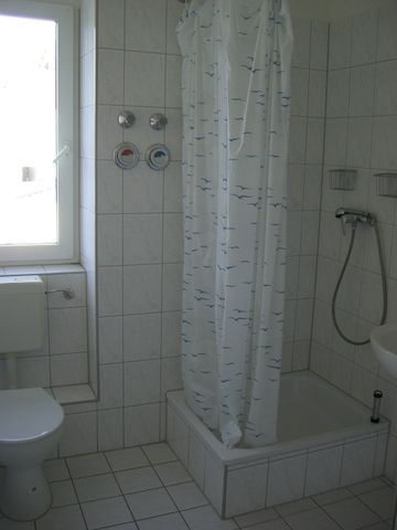 32m² Wohnung im 1.OG Nähe Rosengarten – Objektcode 12L10-W5 - Photo 3