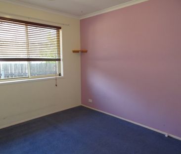 6 Ikara Close, Dunlop ACT 2615 - House For Rent | Domain - Photo 3