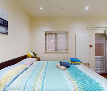 Studio to rent - Photo 4