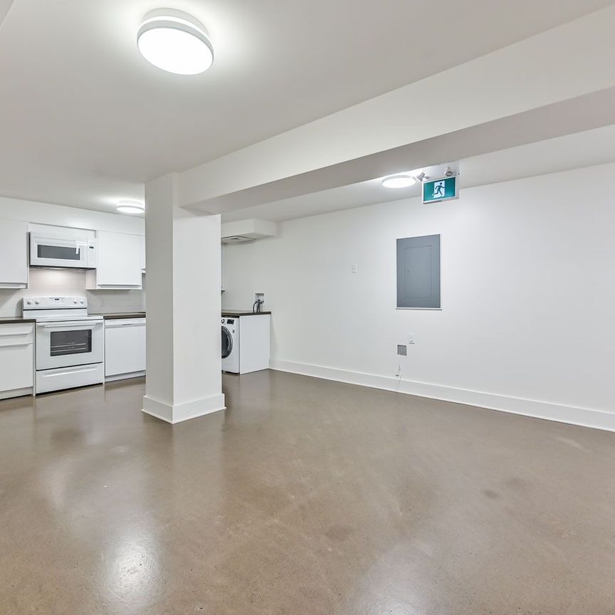 For Lease - 1189 Lawrence Avenue Unit# 2, Toronto, Ontario - Photo 1