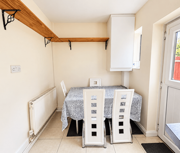 2 bedroom terraced house to rent - Photo 2