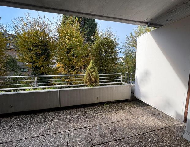 Helle 1-Zimmer-Wohnung mit großem Balkon in Düsseldorf-Grafenberg - Foto 1