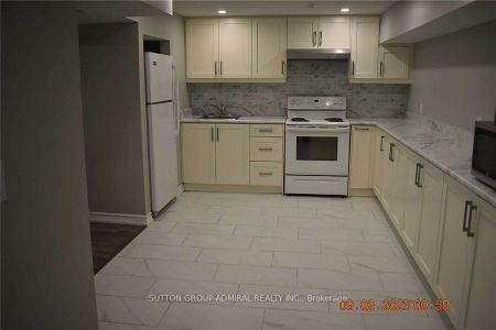 For Lease - 854 Moretta Avenue, Pickering, Ontario - Photo 3
