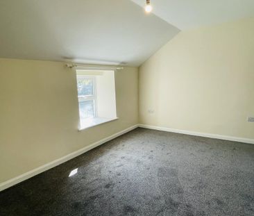 2 bedroom semi-detached house to rent - Photo 2