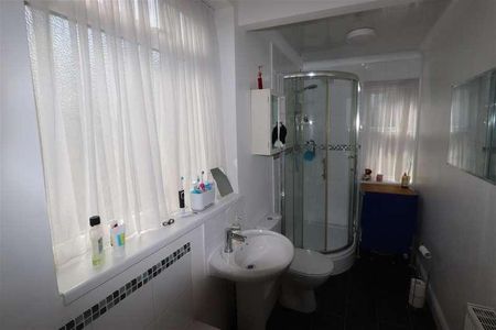 Brightwell Avenue, Westcliff-on-sea, SS0 - Photo 2