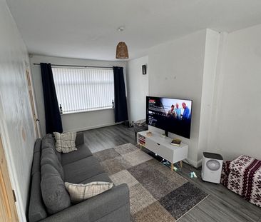 Room in a Shared House, Homebury Drive, M11 - Photo 1