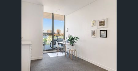 811/18 Ebsworth Street, Zetland, NSW 2017 - Photo 2