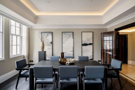 A sophisticated apartment within a unique collection of private residences. - Photo 5