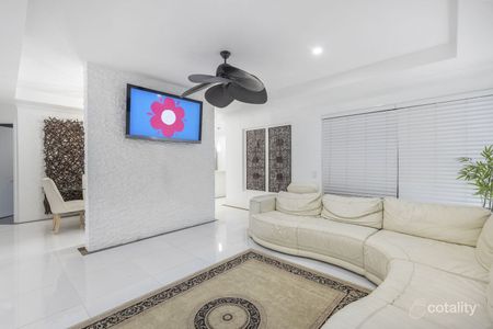 51 Fawn Street, Upper Coomera QLD 4209 - House For Rent | Domain - Photo 2