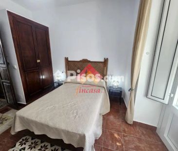 Piso en alquiler en Centro - Photo 2