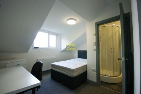 6 bedroom terraced house to rent - Photo 3