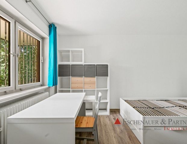Wohnen trifft Natur - Großzügige Gartenwohnung mit Einbauküche - Foto 1