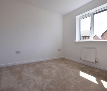 3 Bedroom Detached To Let - Photo 2