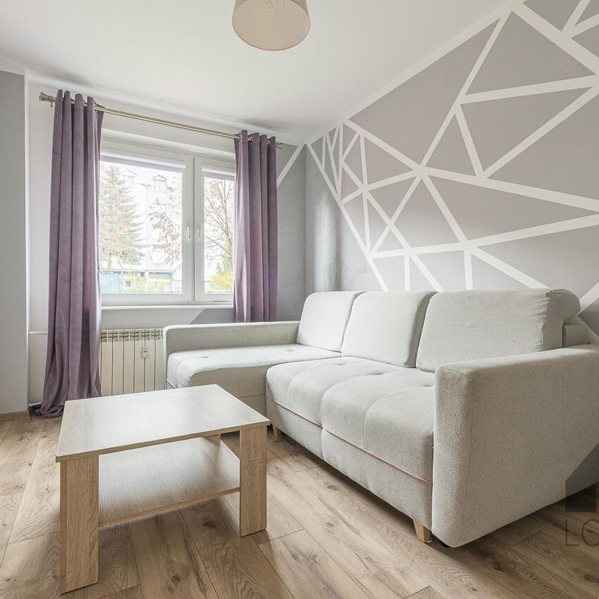 Dwupokojowe mieszkanie na parterze z balkonem w Jaworznie na os. Gigant | Spacer 3D - Zdjęcie 1