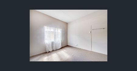 Spacious Family Home - Huge yard and loads of Storage! - Photo 2