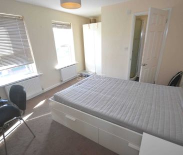 Price £5,800 pcm - Available 01/07/2026 - Furnished - Photo 4