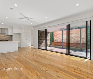 2/35 Station St, Burwood VIC 3125 - Townhouse For Rent | Domain - Photo 1