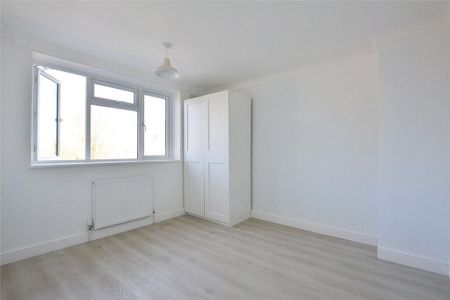4 bedroom terraced house to rent - Photo 4