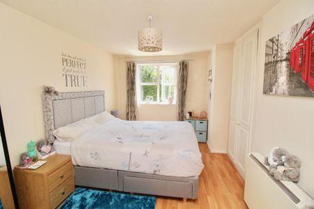 2 bedroom flat to rent - Photo 3