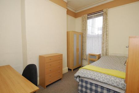 4 bedroom house to rent - Photo 2