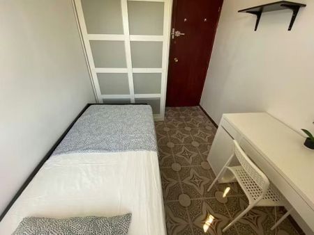 Calle de Alcocer, Madrid, Community of Madrid 28041 - Photo 4