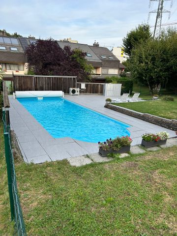 Lumineuse villa mitoyenne de 5.5p avec jardin - Foto 2