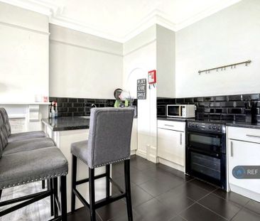 1 bedroom in a house share to rent - Photo 6