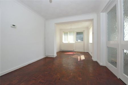 4 bedroom detached house to rent - Photo 5