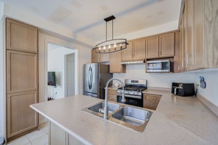 For Lease - 3486 Park Heights Way, Mississauga, Ontario - Photo 5