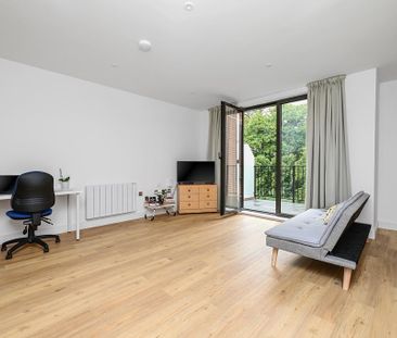 Studio to rent - Photo 2