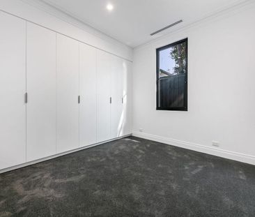 Prahran - Photo 5