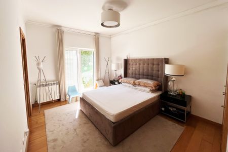 Moradia T4 de luxo no Aldeamento Penha Longa - Photo 5