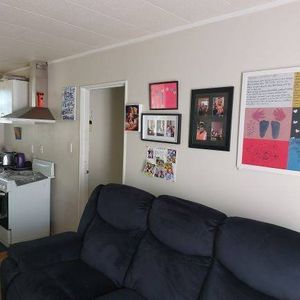 3 Bedroom Home - Photo 3