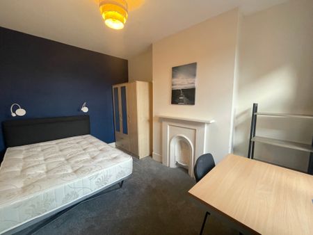 6 Bed Student Accommodation - Photo 4