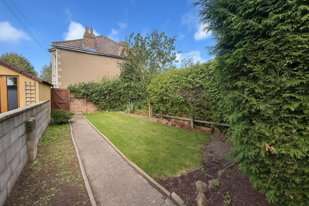 4 bedroom terraced house to rent - Photo 4