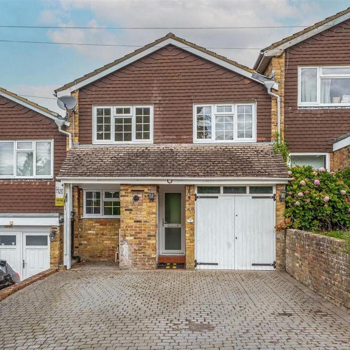 4 bedroom terraced house to rent - Photo 1