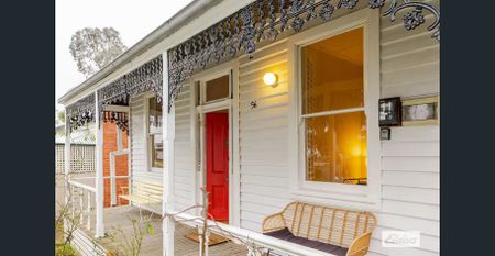 Renovated & Fully Furnished Miner's Cottage - Photo 3