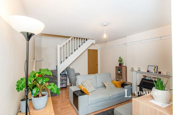 2 bedroom terraced house to rent - Photo 1