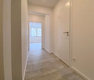 Stadtmitte! Sanierte 2 Zimmerwohnung mit Küche, Diele, Bad und Balkon! - Foto 5