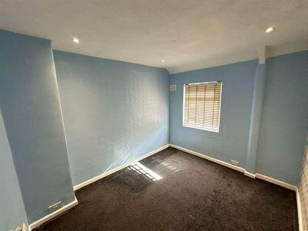 North Cliffe Avenue, Thornton, Bradford, BD13 - Photo 4