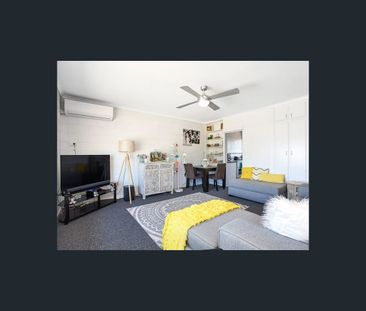 2/10 Neville Avenue, Christies Beach, SA 5165 - Photo 4